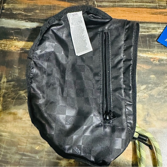 Vans Belay Crescent Bag Purse Black Crossbody Bag with Adjustable Strap - Picture 8 of 11